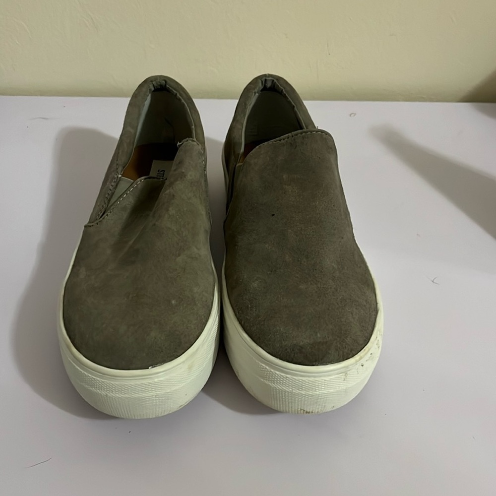 Worn Steve Madden 8.5 women’s sneakers